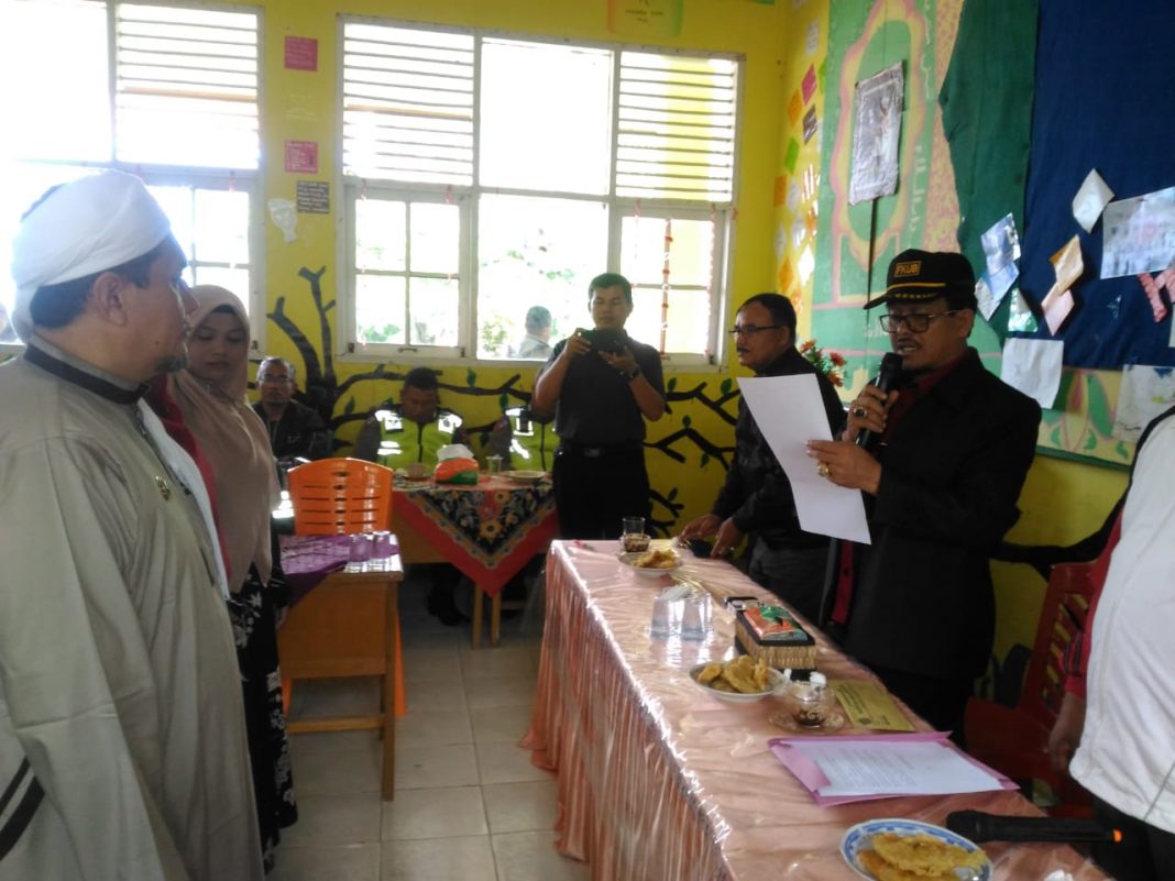 Kakankemenag Kab. Solok Kukuhkan Pengurus BMT Ponpes Darussalam Aur Duri Sumani