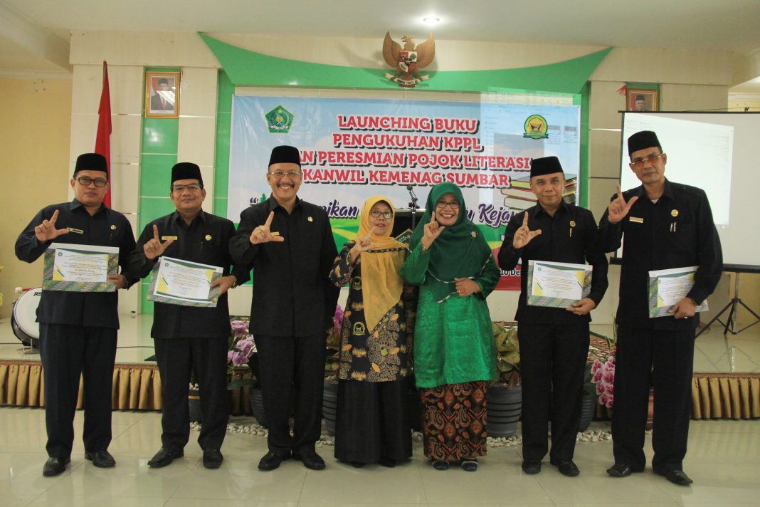 Pojok Literasi, Ruang Untuk Karya Tulis Jajaran Kemenag Sumbar