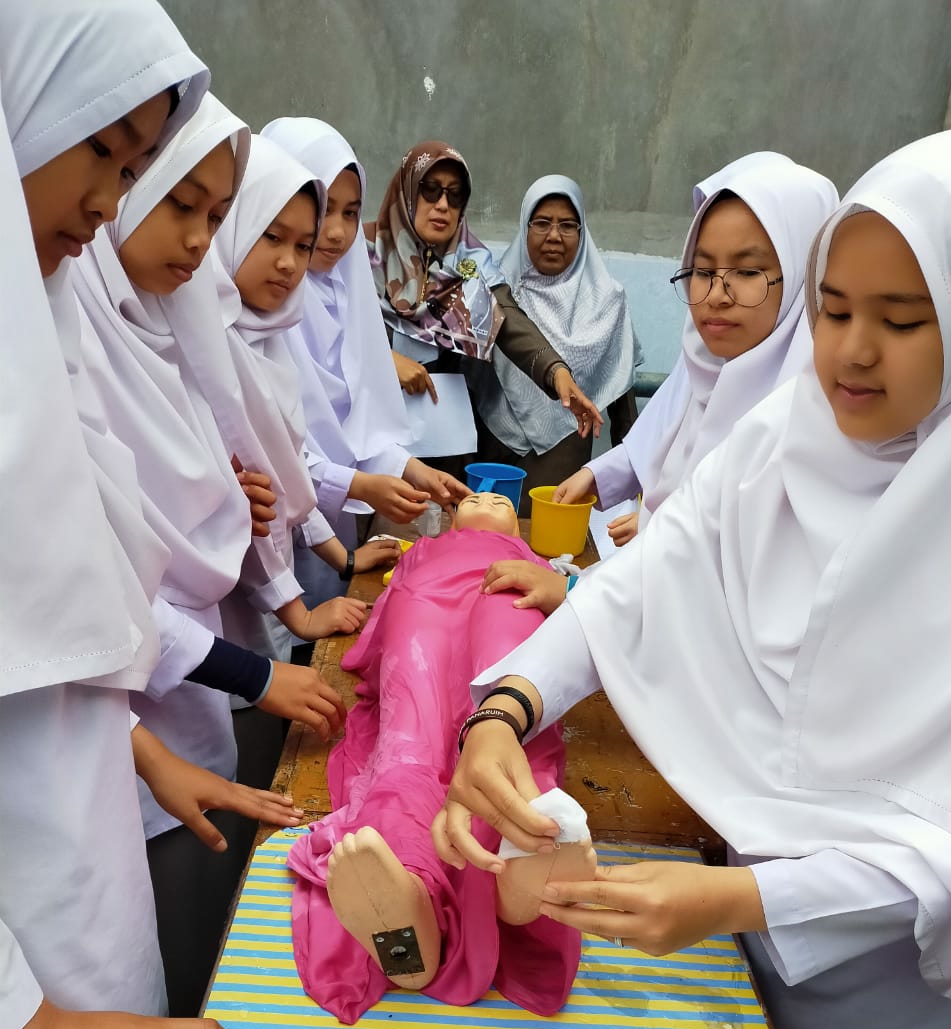 Pasca UAS, MAN 1 Bukittinggi Gelar Ujian Praktek Ibadah 2 063 man 1 bkt a