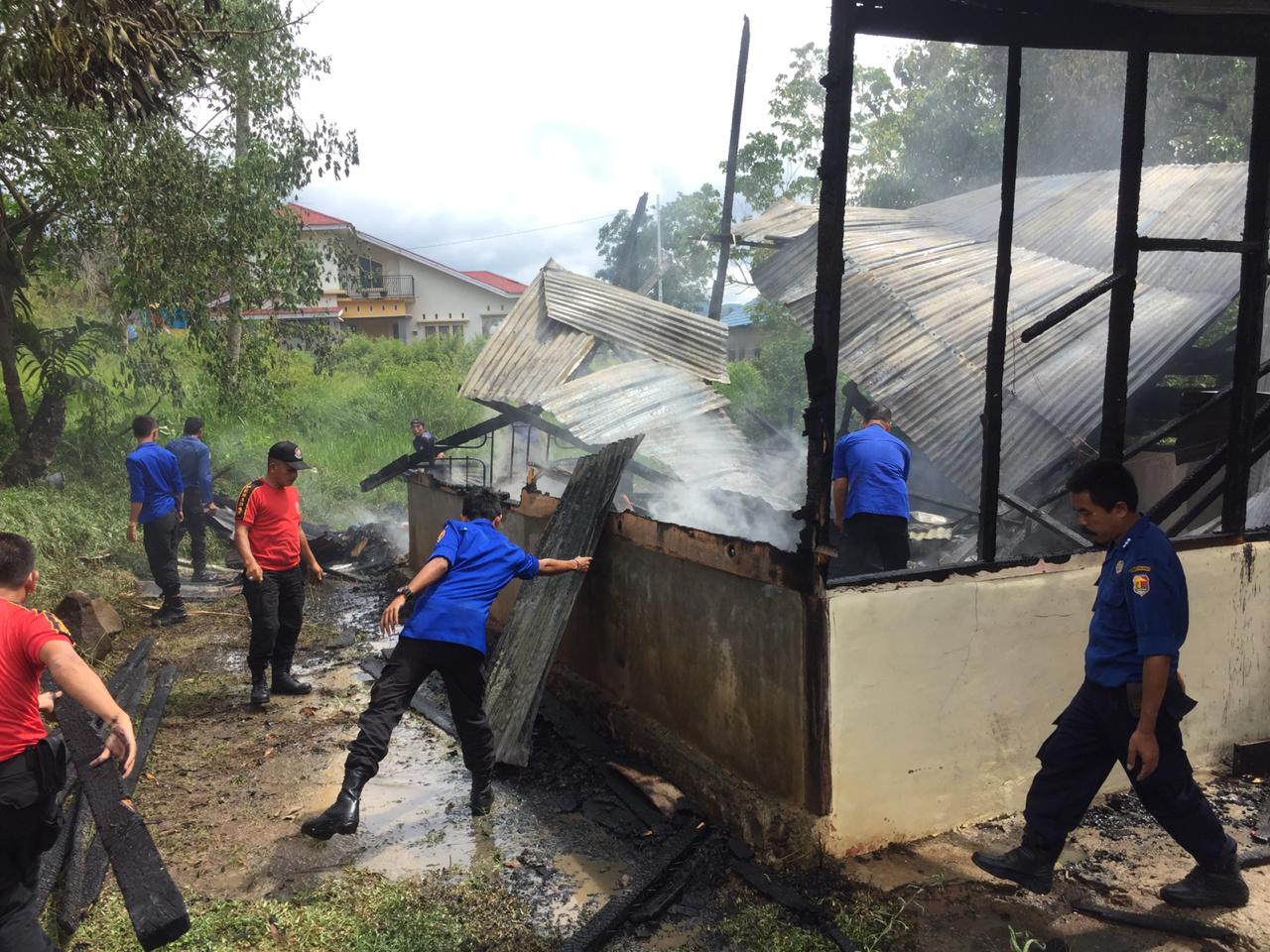 Rumah di Tembok Nan Balimo Ludes Terbakar Menjelang Tengah Hari 2