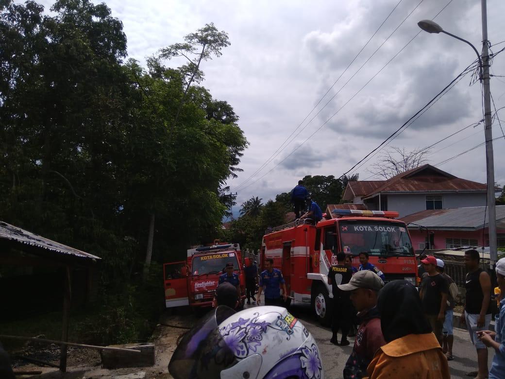 Rumah di Tembok Nan Balimo Ludes Terbakar Menjelang Tengah Hari 1