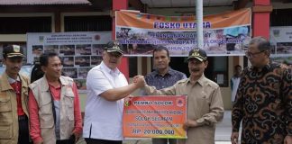 Walikota Solok Antarkan Langsung Bantuan ke Solok Selatan