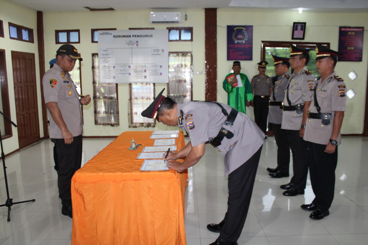 Penyegaran di Polres Solok, Dua Kasat Diserahterimakan 1