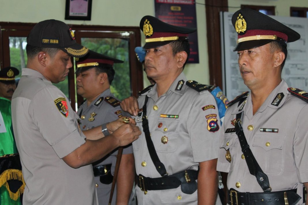 Penyegaran di Polres Solok, Dua Kasat Diserahterimakan