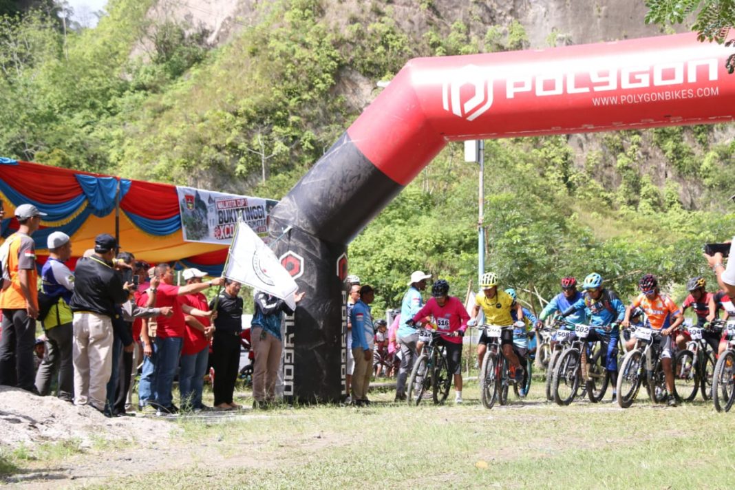 Ramlan Nurmatias Buka Kejurda Walikota Cup Bukittinggi XCO 2019