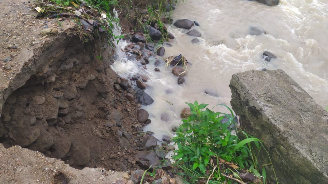Jembatan Ambruk, Sawah Kandang - Padang Kunik Terputus