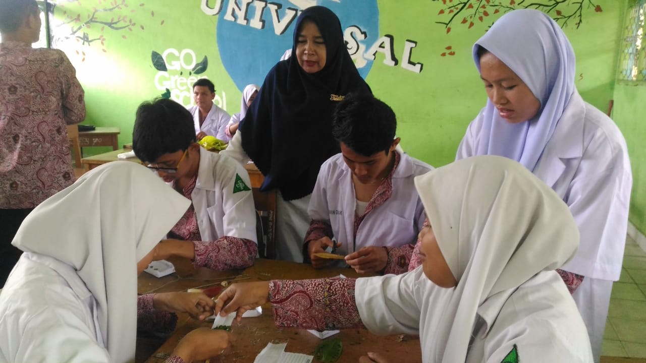 Belajar Diluar Kelas, Siswa MAN 2 Solok Bahas Materi Evolusi 2 0144 man 2 solok a