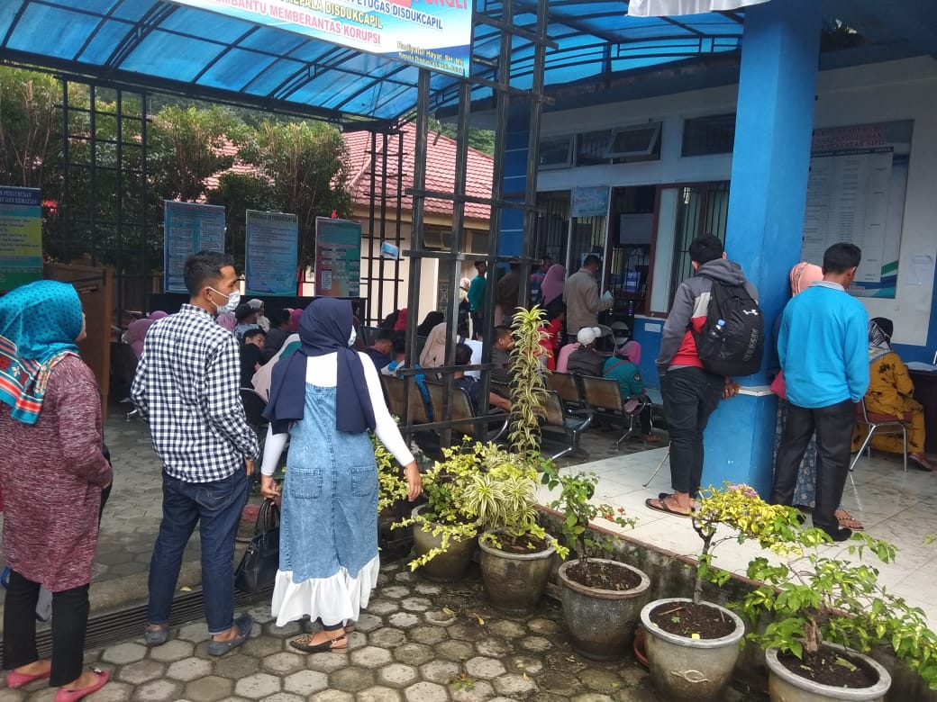 Layanan Keliling Disdukcapil Kab. Solok Dihentikan Sementara 4 0216 capil b