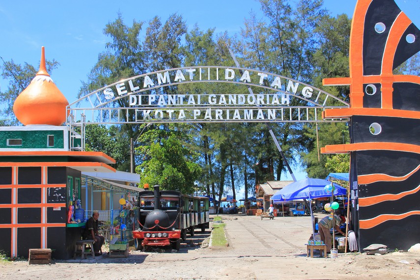 Mulai Selasa 9 Juni, Retribusi Pantai Pariaman Dipungut 2 053 pantai gandoriah b