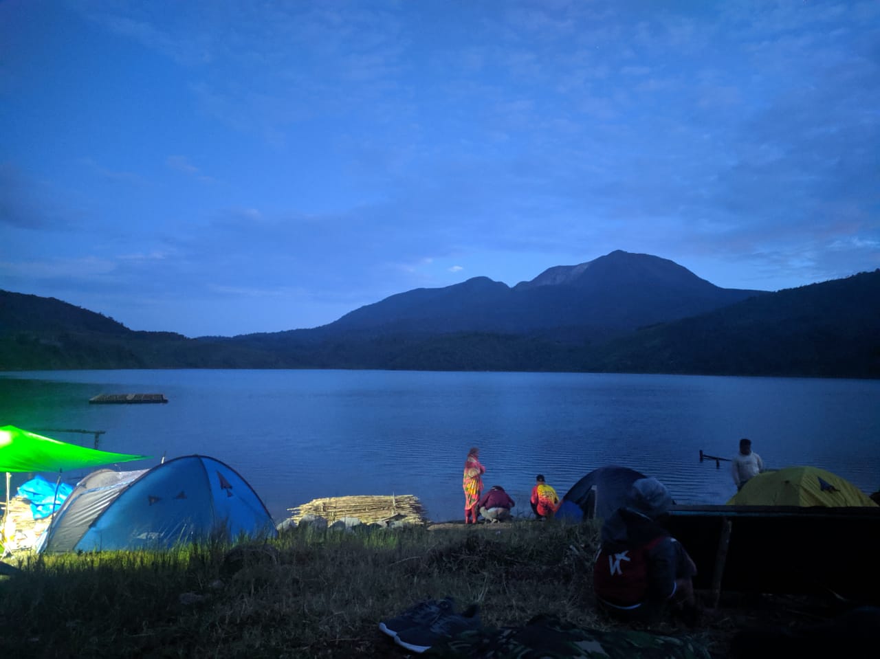 Camping, Cara Lain Menikmati Indahnya Danau Talang Kab. Solok 8 camping