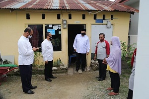 Warga Kurang Mampu di Kota Solok Terima Bantuan Usaha 1