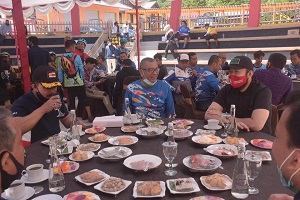 Gowes dari Payakumbuh ke Padang Panjang, Reza Falepi Disambut Wako di PDIKM 3 dari