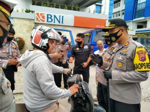 Sosialisasikan Perda AKB, Polres Solok Kota Gelar Operasi Yustisi 5 sos