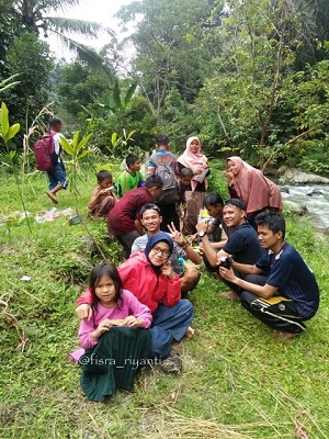 Sehari Bersama Anak Yatim Piatu dan Dhuafa di Kapujan, Tigo Lurah Kab. Solok 4 bersama
