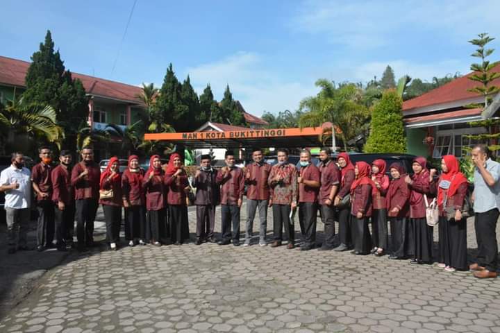 MAN 1 Mandailing Natal Studi Tiru ke MAN 1 Bukittinggi 6 mandailing