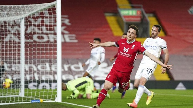 Liverpool Cukur Leicester 3-0, The Reds Tempel Tottenham Hotspur 2 lei