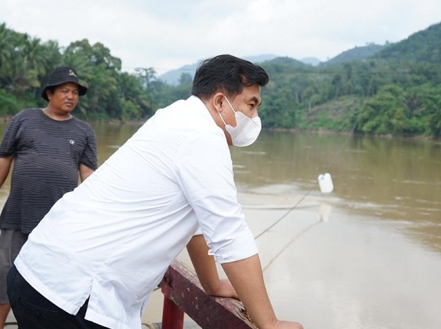 Ponton Siguntur Kembali Seberangi Batang Hari