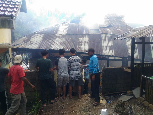 Tengah Hari, MIN 2 Solok di Muaro Paneh Dilalap Api 1