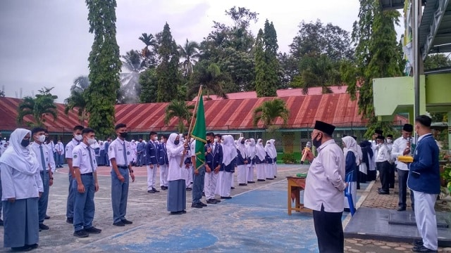 Alfaza Ilham Dilantik jadi Ketua OSIM MAN 1 Solok Plus Keterampilan 1