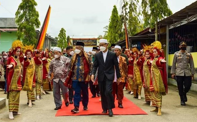 Diresmikan M.Nuh, Ponpes Al Kautsar Miliki RKB Baru 3 Lantai dari Bank Mega Syariah 2 055 m nuh al kautsar b