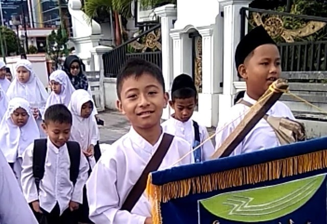 0237 muharam bkt a Tahun Baru 1444 Hijriah, Santri Didikan Subuh Bukittinggi Gratis Masuk Kebun Binatang