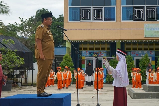 06 richi sdit Wabup Richi Aprian Peringati Hari Sumpah Pemuda ke 94 di SDIT Insan Madani