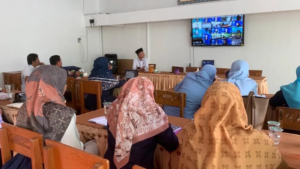 WhatsApp Image 2023-01-31 at 15.22.46 (1) MTsN 1 Bukittinggi Menjadi Titik Lokasi Pelaksanaan Sosialisasi BIMTEK Kurikulum Merdeka MTs Kota Bukittinggi