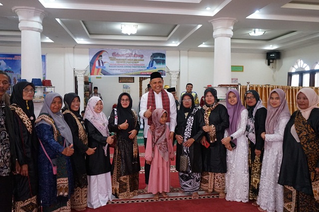 Bupati Solok Hadiri Alek Mambadak Masjid Tauhid Jorong Taratak Baru 2 Badak4