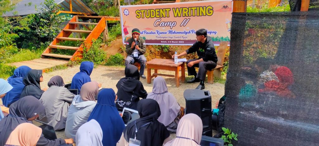 Kembangkan Potensi Kepenulisan Santri, Pondok Pesantren Kauman Gelar SWC 3 IMG 20230304 WA0005