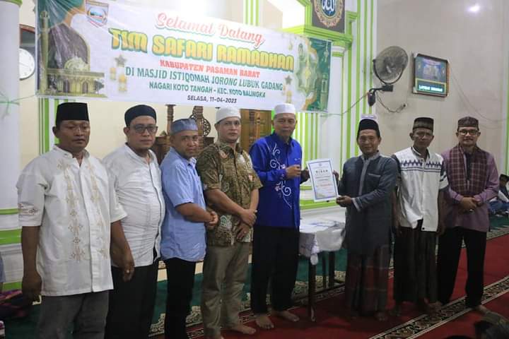 Bupati HamsuardiSafari Ramadhan Khusus di Masjid Istiqomah Lubuk Gadang