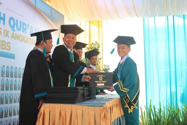 wisuda