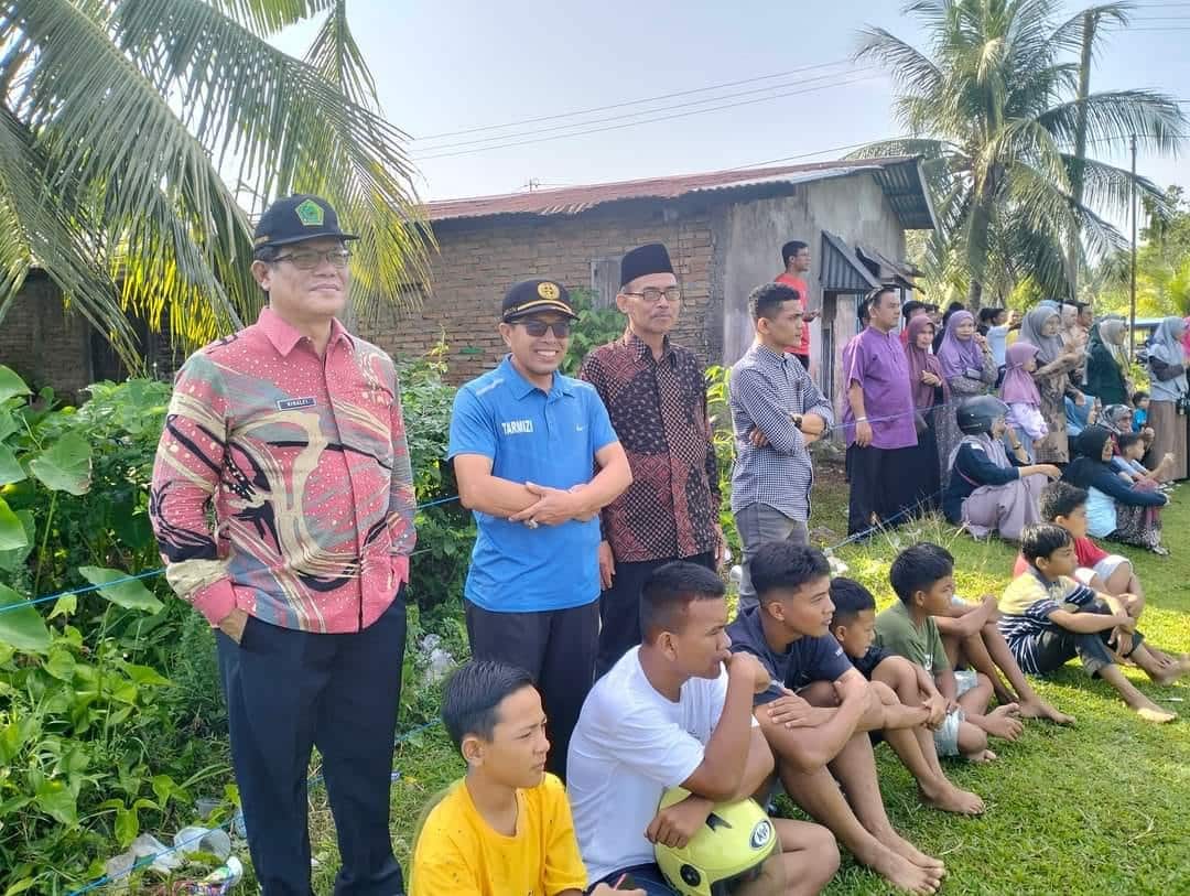 KaKanKemenag Kota Pariaman Saksikan Langsung Kesebelasan MTsN 1 Kota Pariaman