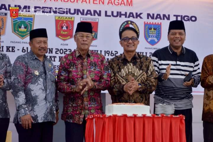 Bupati Agam Hadiri HUT PWRI ke 61