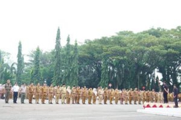 Sukseskan Rangkaian HUT RI, Bupati Dharmasraya Apresiasi Para Stafnya 1