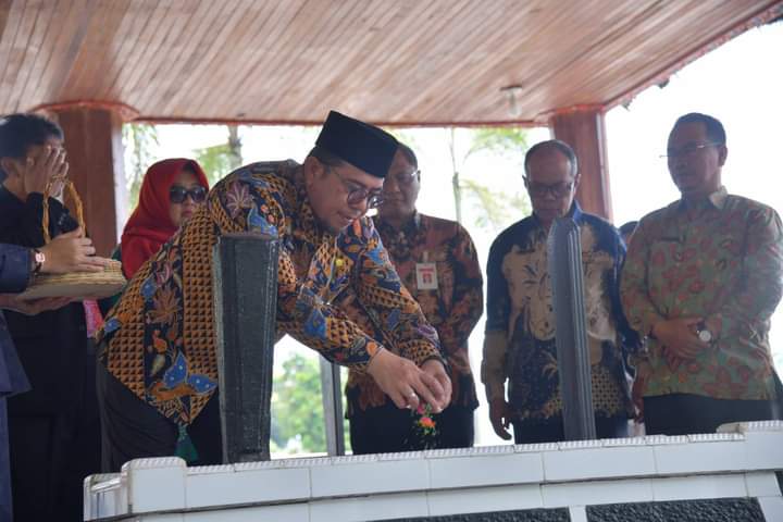Kepala BPIP Ziarah ke Makam Pahlawan Nasional Muhammad Yamin 2 FB IMG 1696633930501