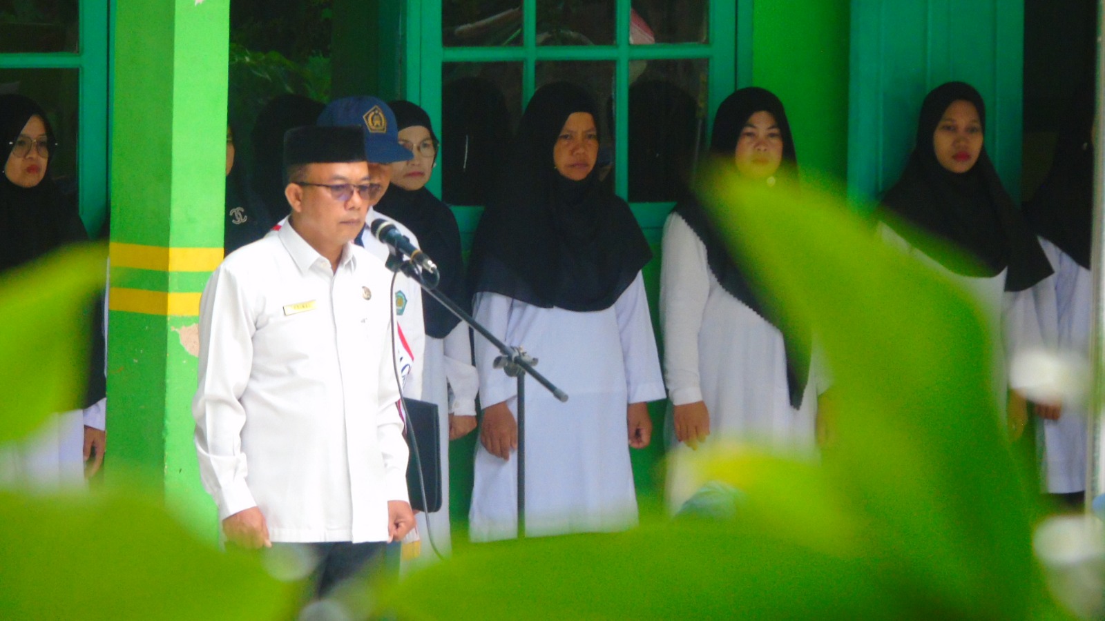 Perdana, Erdinal Pembina Upacara Di MTsN 2 Solok