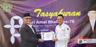 HAB ke 78 Kemenag di Pasaman, Pelaku Humas Terima Award