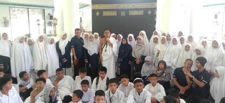 Perdalam Ilmu Manasik, Siswa MTsN 6 Kunjungi Makkah Mini 2 02803 mtsn 6 b