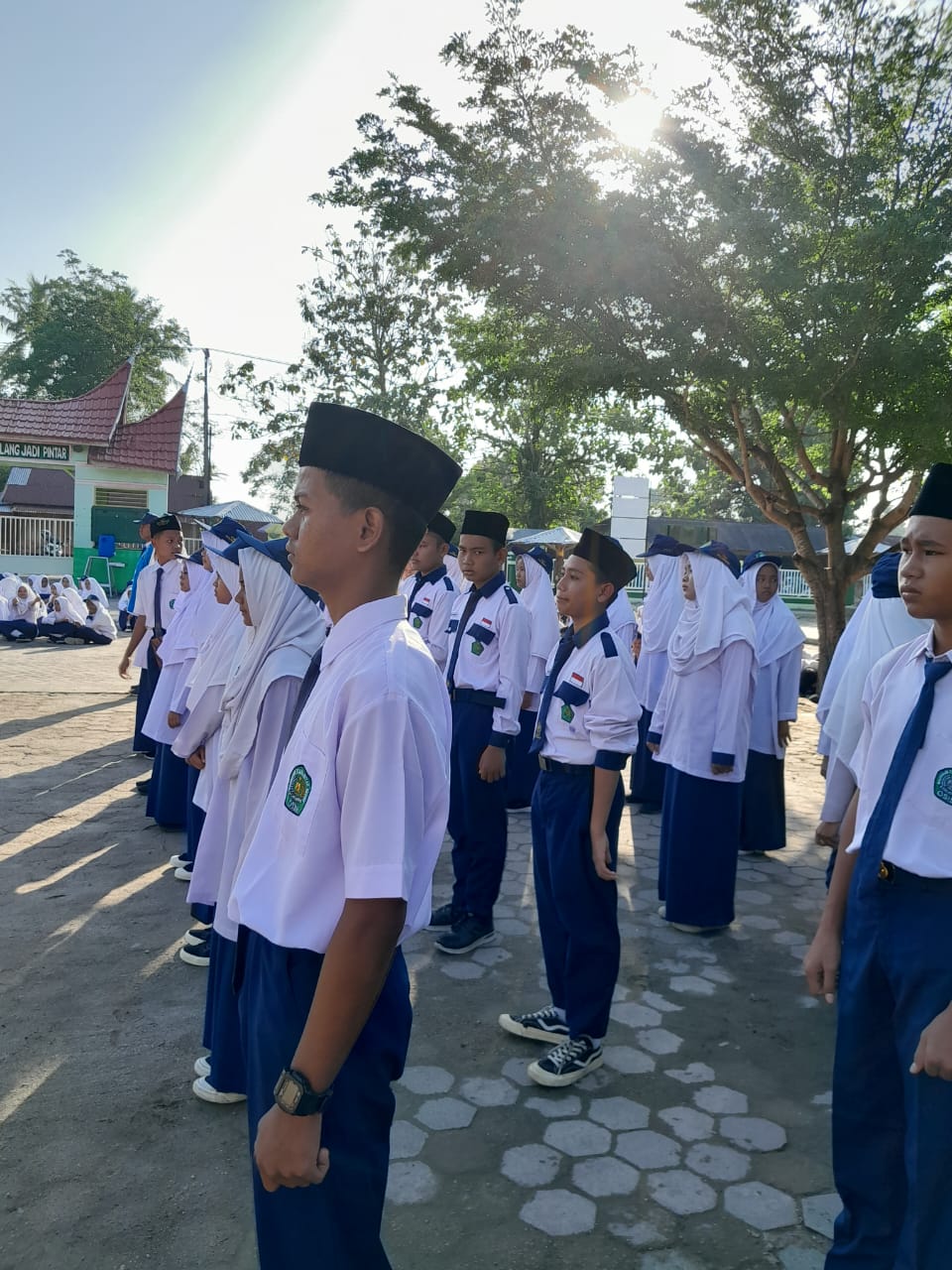 Pelantikan Pengurus OSIM MTsN 1 Kota Pariaman, Ahmad Ghuffran Afra Jabat Ketua 1 Pelantikan