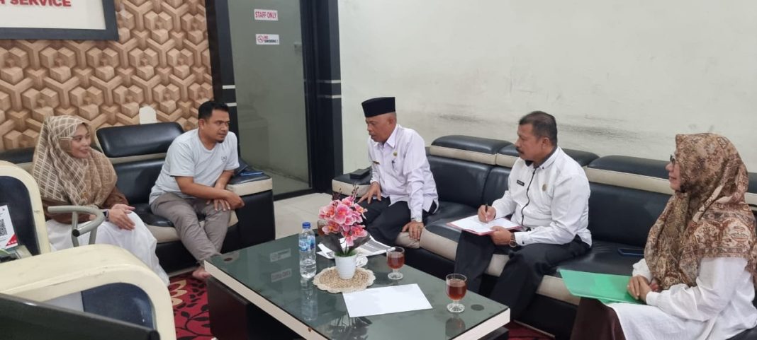 Jemaah Umrah Terlantar, Kemenag Kota Bukittinggi Evaluasi Biro Travel