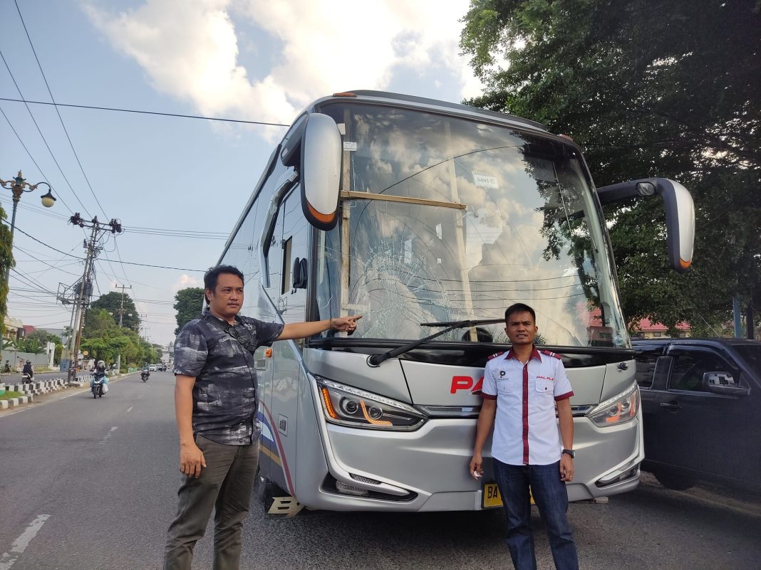 Pengemudi Bus Palala Laporkan Pelemparan Batu ke Polres Bungo