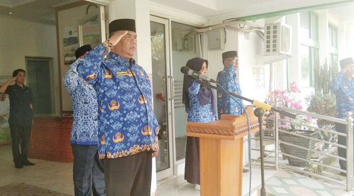 Peringati Hardiknas 2024, H. Zulkifli Irup di Kantor Kemenag Kab. Solok