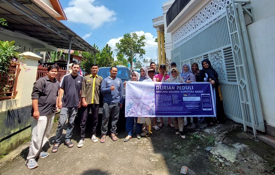 Durian Peduli, Giat Alumni SMAN 1 Batusangkar untuk Korban Galodo 1