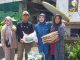Datang ke Parambahan, KATUPEK Bawakan Sembako Hingga Selimut
