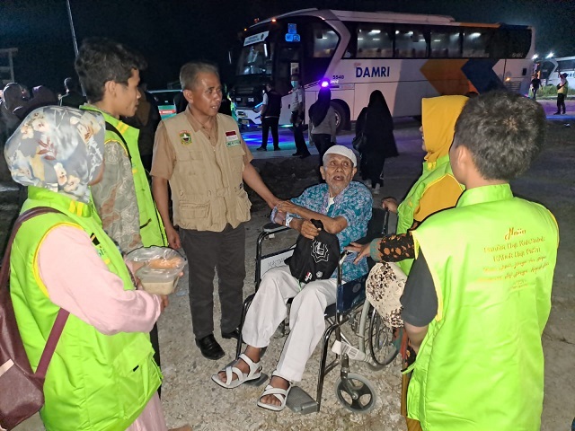 02112 ilustrasi petugas haji Heboh Panitia Haji Non Muslim, Ini Jawaban Kementerian Agama