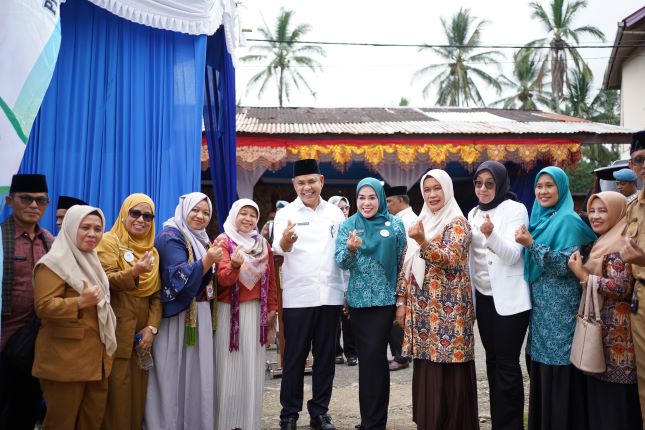 Bupati Solok Sambut Tim Penilai Kampung Keluarga Berkualitas Tingkat Nasional 2 kampung1a