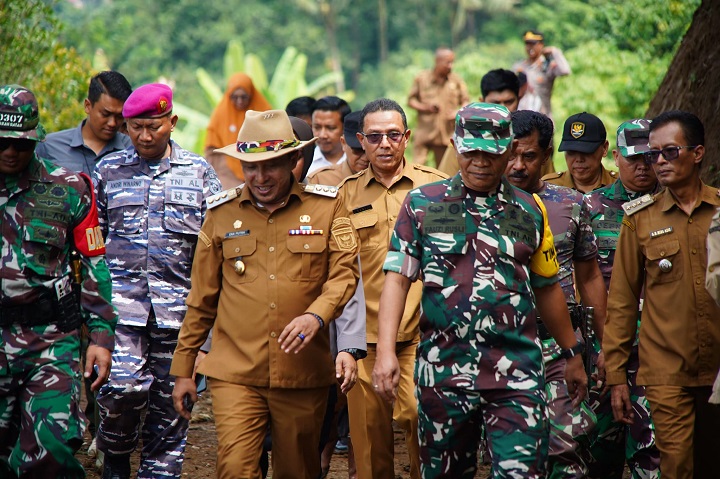 Bupati Tanah Datar Apresiasi TMMD ke 120 Tangani Bencana 1