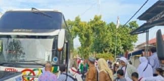 385 Jemaah Haji Agam Kloter 02 PDG Tiba di Tanah Air