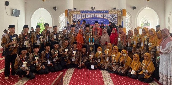 Kafilah Nagari Tanjung Balik Berjaya pada MTQN Nasional Kecamatan X Koto Diatas 2 02703 kafilah tj balik b