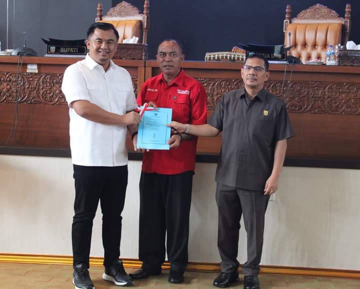 Bupati Sampaikan Nota Penjelasan Atas Ranperda Pertanggungjawaban APBD Tahun 2023 2 Bupati